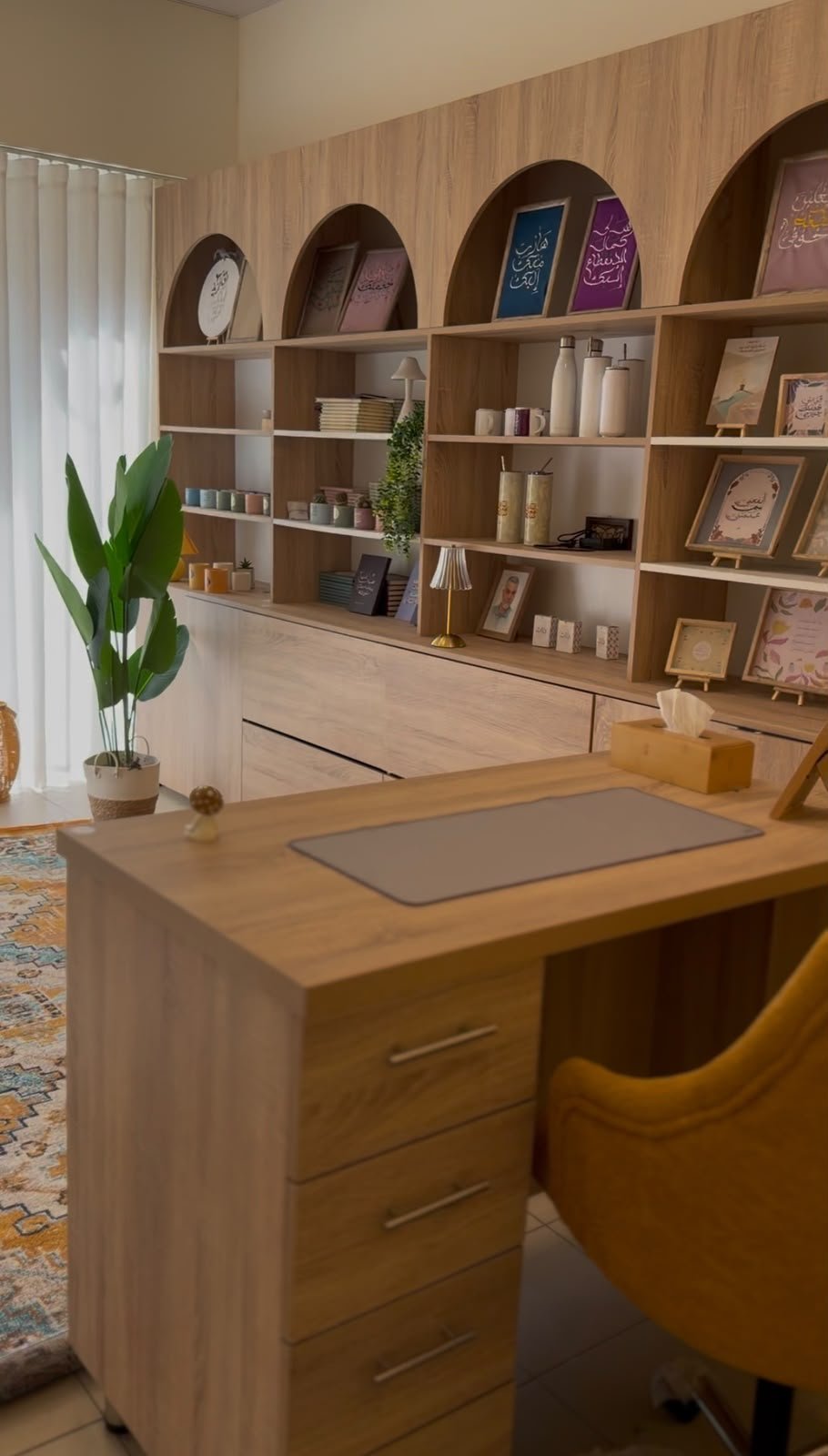 Supplied clinic desk and shelves photograph